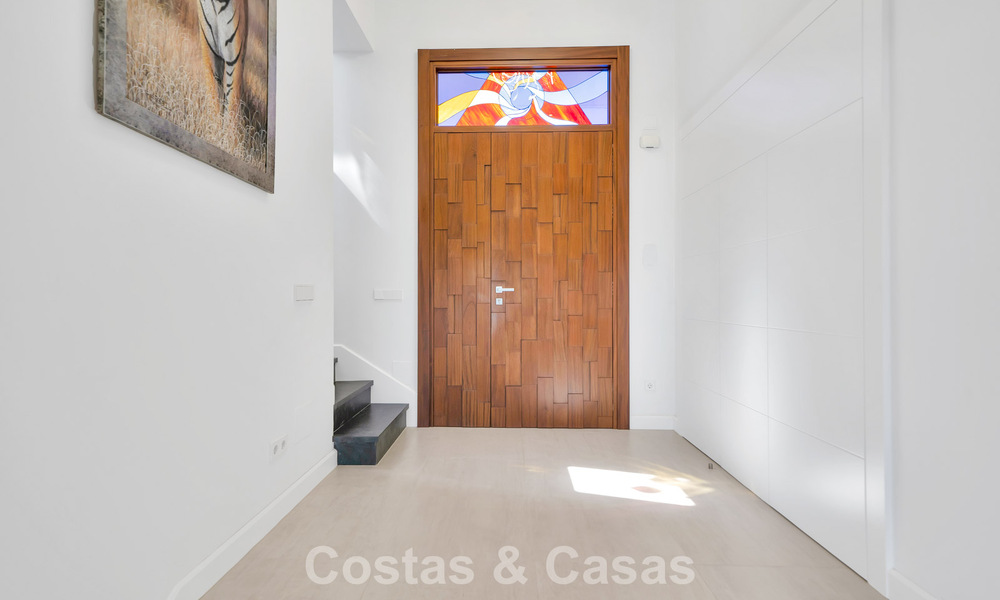 Villa traditionnelle rénovée avec vue sur la mer et les montagnes à vendre à Nueva Andalucía, Marbella 796147