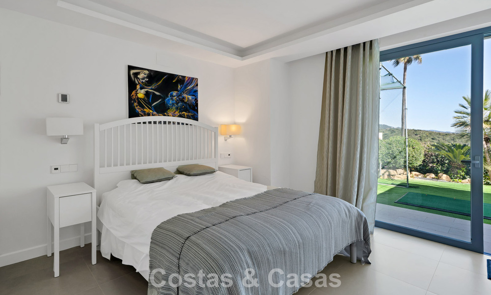 Villa traditionnelle rénovée avec vue sur la mer et les montagnes à vendre à Nueva Andalucía, Marbella 796153