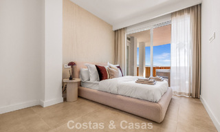 Appartement modernement rénové avec grande terrasse à vendre avec vue panoramique à Nueva Andalucía, Marbella 796063 