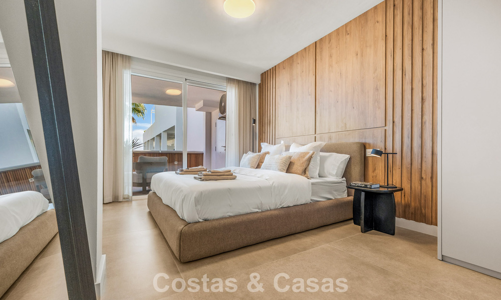 Appartement modernement rénové avec grande terrasse à vendre avec vue panoramique à Nueva Andalucía, Marbella 796067