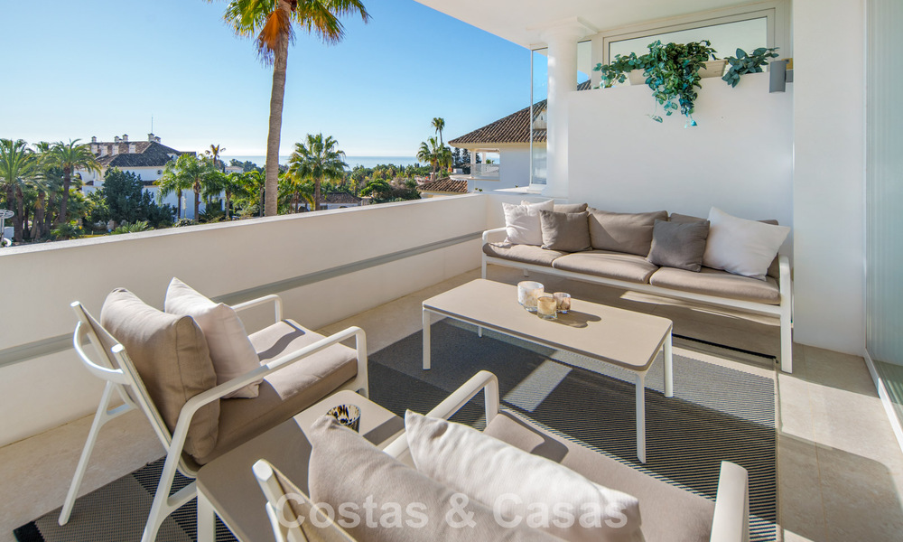 Penthouse duplex exclusif avec intérieur moderne et lumineux à vendre dans un complexe sécurisé sur la Golden Mile, Marbella 796391