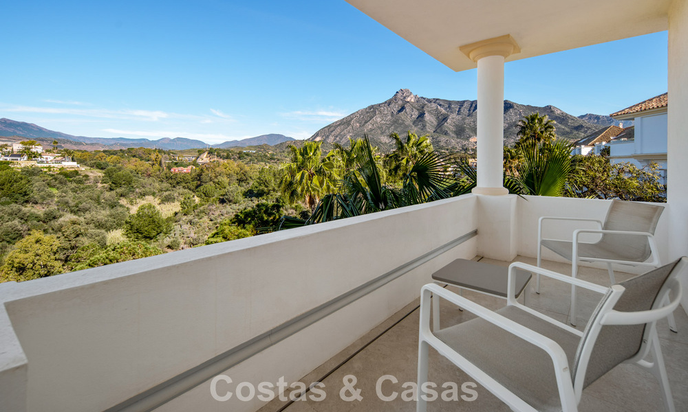 Penthouse duplex exclusif avec intérieur moderne et lumineux à vendre dans un complexe sécurisé sur la Golden Mile, Marbella 796408