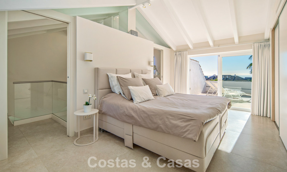 Penthouse duplex exclusif avec intérieur moderne et lumineux à vendre dans un complexe sécurisé sur la Golden Mile, Marbella 796410