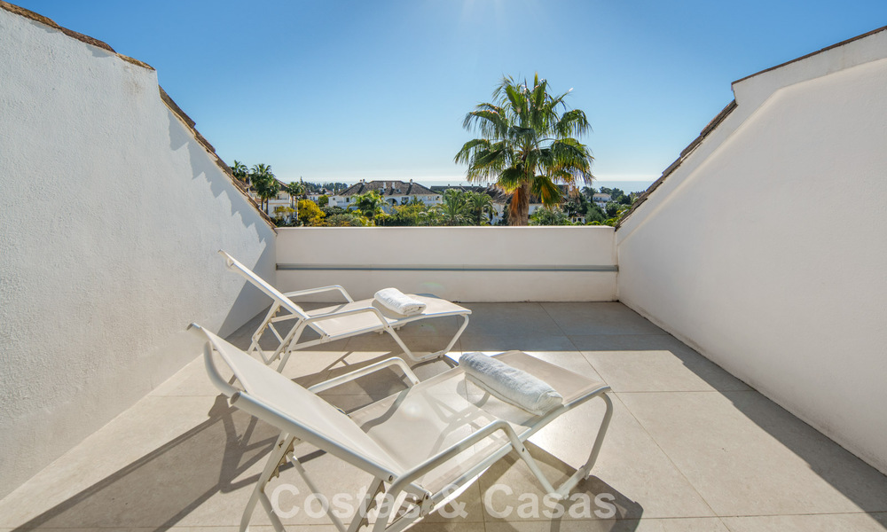 Penthouse duplex exclusif avec intérieur moderne et lumineux à vendre dans un complexe sécurisé sur la Golden Mile, Marbella 796415