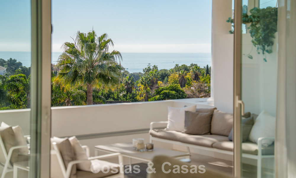 Penthouse duplex exclusif avec intérieur moderne et lumineux à vendre dans un complexe sécurisé sur la Golden Mile, Marbella 796418
