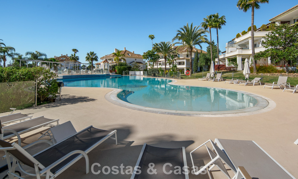 Penthouse duplex exclusif avec intérieur moderne et lumineux à vendre dans un complexe sécurisé sur la Golden Mile, Marbella 796421