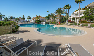 Penthouse duplex exclusif avec intérieur moderne et lumineux à vendre dans un complexe sécurisé sur la Golden Mile, Marbella 796421 