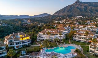 Penthouse duplex exclusif avec intérieur moderne et lumineux à vendre dans un complexe sécurisé sur la Golden Mile, Marbella 796436 
