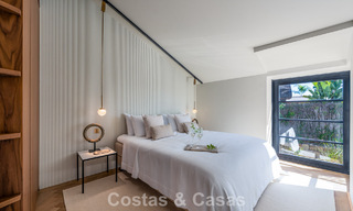 Villa architecturale exclusive avec vue panoramique sur le golf et la mer à vendre à Nueva Andalucía, Marbella 796346 