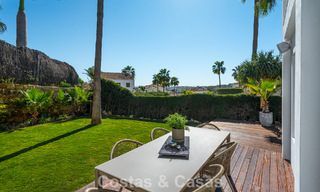 Villa architecturale exclusive avec vue panoramique sur le golf et la mer à vendre à Nueva Andalucía, Marbella 796348 