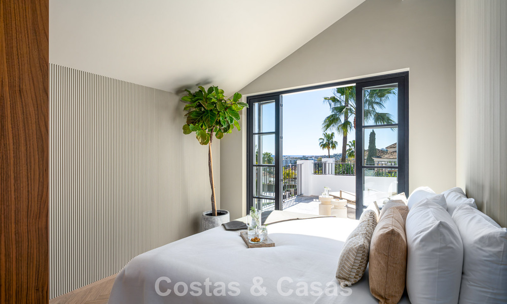 Villa architecturale exclusive avec vue panoramique sur le golf et la mer à vendre à Nueva Andalucía, Marbella 796351