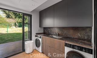 Villa architecturale exclusive avec vue panoramique sur le golf et la mer à vendre à Nueva Andalucía, Marbella 796354 