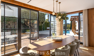 Villa architecturale exclusive avec vue panoramique sur le golf et la mer à vendre à Nueva Andalucía, Marbella 796357 