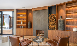 Villa architecturale exclusive avec vue panoramique sur le golf et la mer à vendre à Nueva Andalucía, Marbella 796359 