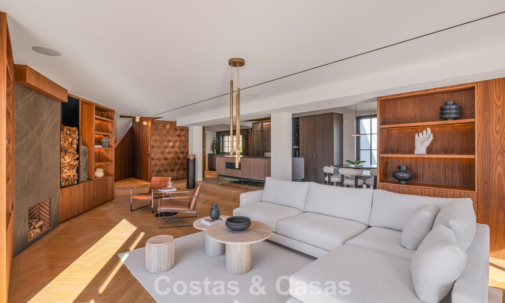 Villa architecturale exclusive avec vue panoramique sur le golf et la mer à vendre à Nueva Andalucía, Marbella 796366