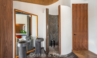 Villa architecturale exclusive avec vue panoramique sur le golf et la mer à vendre à Nueva Andalucía, Marbella 796367 