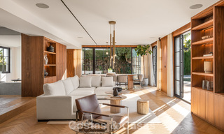 Villa architecturale exclusive avec vue panoramique sur le golf et la mer à vendre à Nueva Andalucía, Marbella 796373 