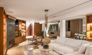 Villa architecturale exclusive avec vue panoramique sur le golf et la mer à vendre à Nueva Andalucía, Marbella 796379 