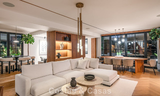 Villa architecturale exclusive avec vue panoramique sur le golf et la mer à vendre à Nueva Andalucía, Marbella 796383 