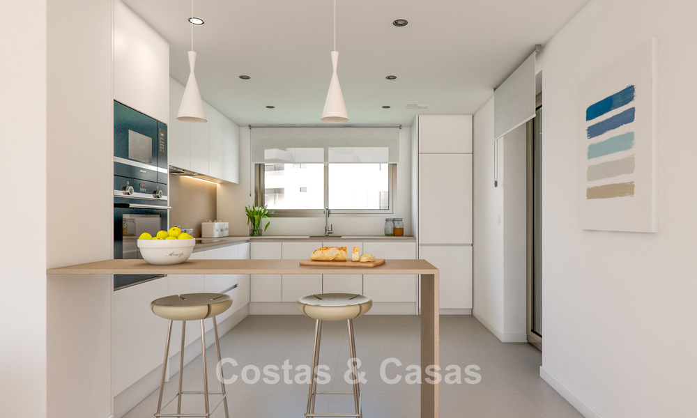 Appartements contemporains de luxe avec vue mer à vendre dans une nouvelle résidence entre Marbella et Sotogrande, Costa del Sol 796315