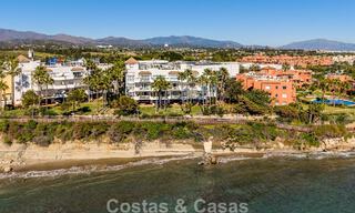 Appartement exclusif en première ligne de plage avec vue panoramique sur la mer à vendre dans le centre d’Estepona 795963 