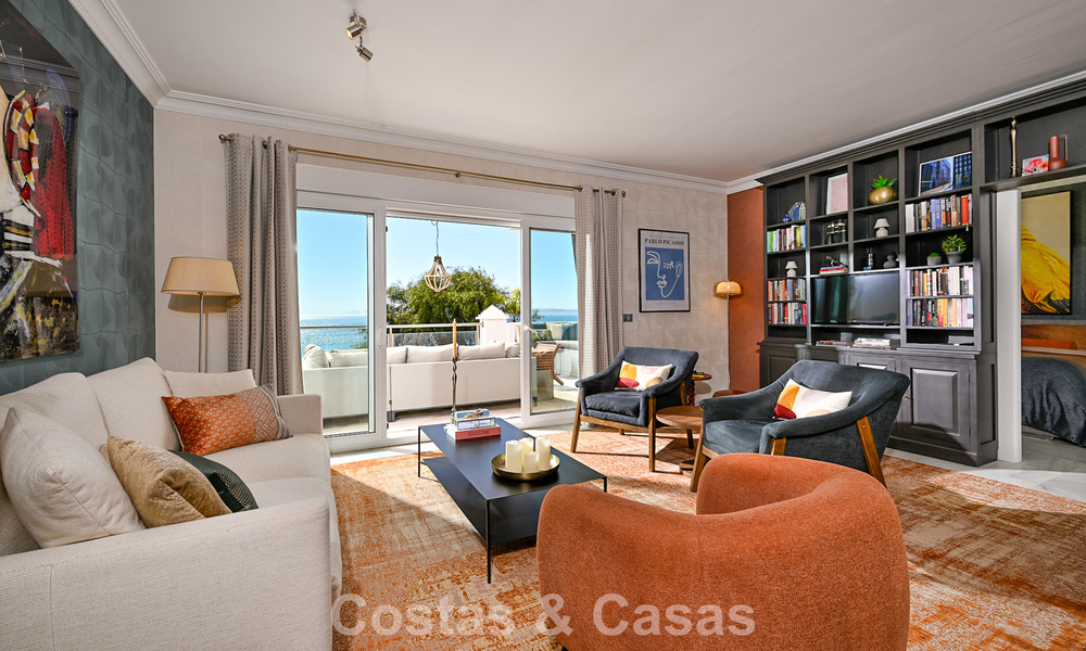 Appartement exclusif en première ligne de plage avec vue panoramique sur la mer à vendre dans le centre d’Estepona 795965