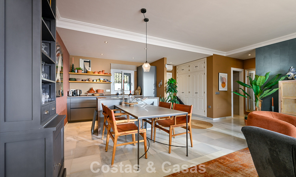 Appartement exclusif en première ligne de plage avec vue panoramique sur la mer à vendre dans le centre d’Estepona 795968