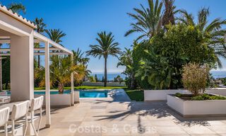 Majestueuse villa rénovée avec modernité offrant une vue panoramique sur la mer, à vendre sur un vaste terrain à l’est du centre de Marbella 796489 