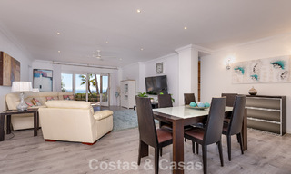 Majestueuse villa rénovée avec modernité offrant une vue panoramique sur la mer, à vendre sur un vaste terrain à l’est du centre de Marbella 796530 