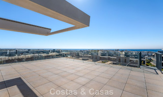 Penthouse avec vue sur la mer depuis une vaste terrasse sur le toit à vendre sur la New Golden Mile, entre Marbella et Estepona 796602