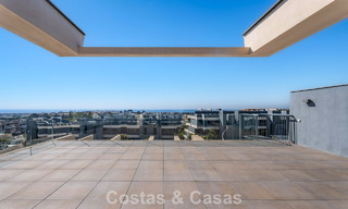Penthouse avec vue sur la mer depuis une vaste terrasse sur le toit à vendre sur la New Golden Mile, entre Marbella et Estepona 796603 