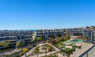 Penthouse avec vue sur la mer depuis une vaste terrasse sur le toit à vendre sur la New Golden Mile, entre Marbella et Estepona 796604 