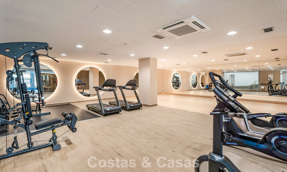 Penthouse avec vue sur la mer depuis une vaste terrasse sur le toit à vendre sur la New Golden Mile, entre Marbella et Estepona 796609