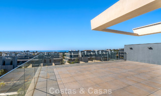 Penthouse avec vue sur la mer depuis une vaste terrasse sur le toit à vendre sur la New Golden Mile, entre Marbella et Estepona 796621 