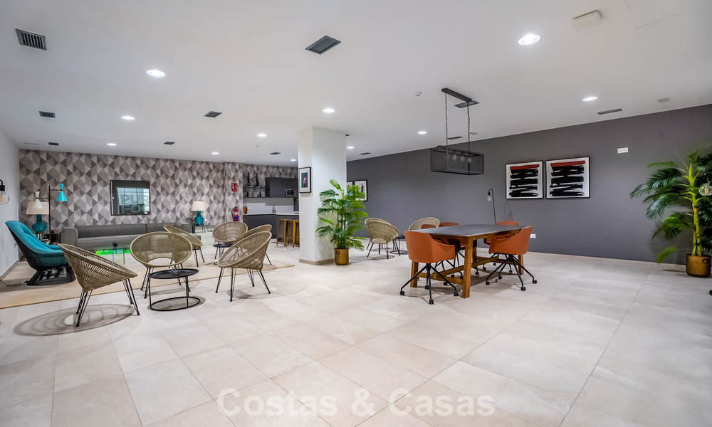 Penthouse avec vue sur la mer depuis une vaste terrasse sur le toit à vendre sur la New Golden Mile, entre Marbella et Estepona 796633