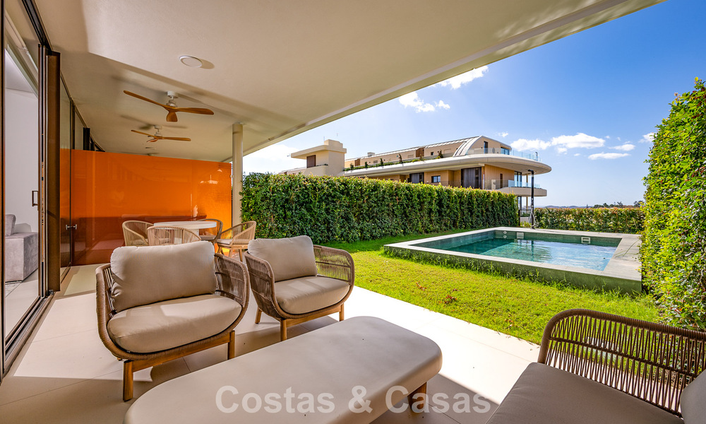 Appartement de plain-pied de haute qualité avec jardin privé et piscine à vendre à Fuengirola, Costa del Sol 796588