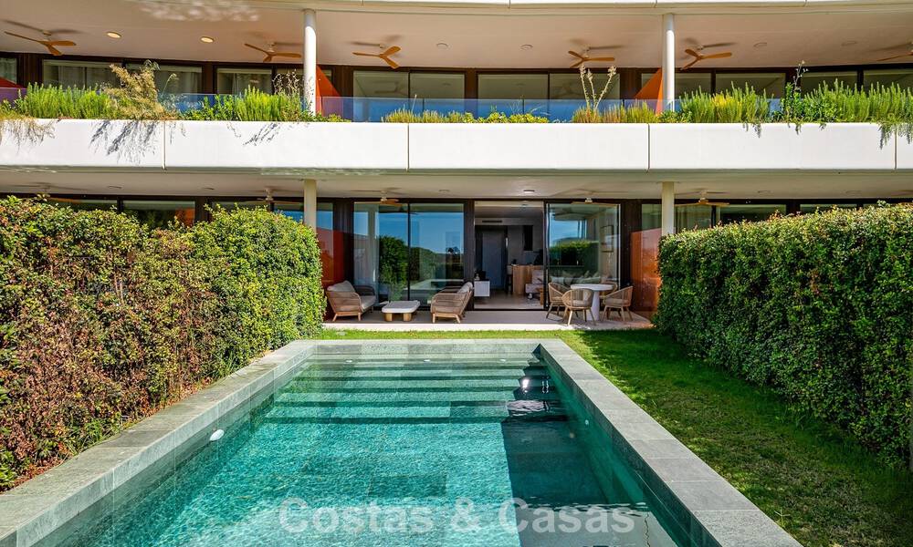 Appartement de plain-pied de haute qualité avec jardin privé et piscine à vendre à Fuengirola, Costa del Sol 796592