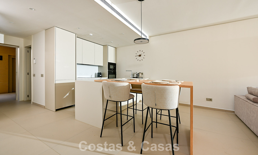 Appartement de plain-pied de haute qualité avec jardin privé et piscine à vendre à Fuengirola, Costa del Sol 796595