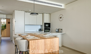 Appartement de plain-pied de haute qualité avec jardin privé et piscine à vendre à Fuengirola, Costa del Sol 796596 