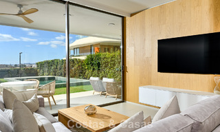 Appartement de plain-pied de haute qualité avec jardin privé et piscine à vendre à Fuengirola, Costa del Sol 796600 