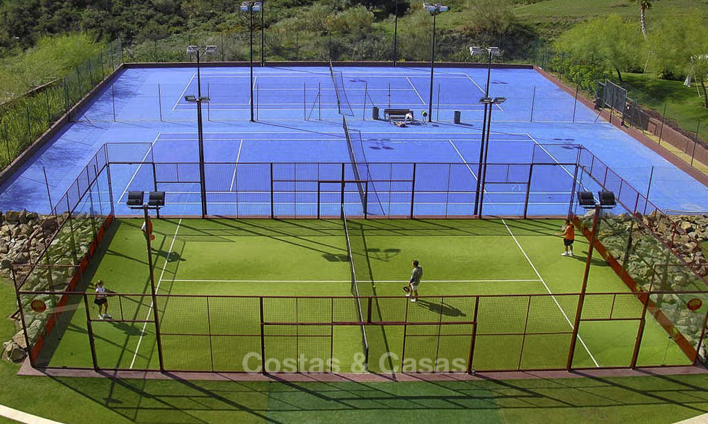 Appartement de plain-pied de haute qualité avec jardin privé et piscine à vendre à Fuengirola, Costa del Sol 796766