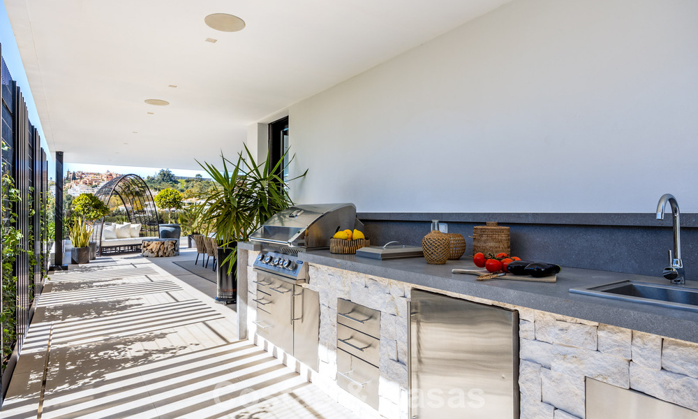 Villa de luxe haut de gamme en première ligne de golf à vendre dans la Vallée du Golf de Nueva Andalucía, Marbella 796706