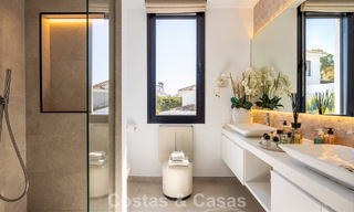 Villa de luxe haut de gamme en première ligne de golf à vendre dans la Vallée du Golf de Nueva Andalucía, Marbella 796712 