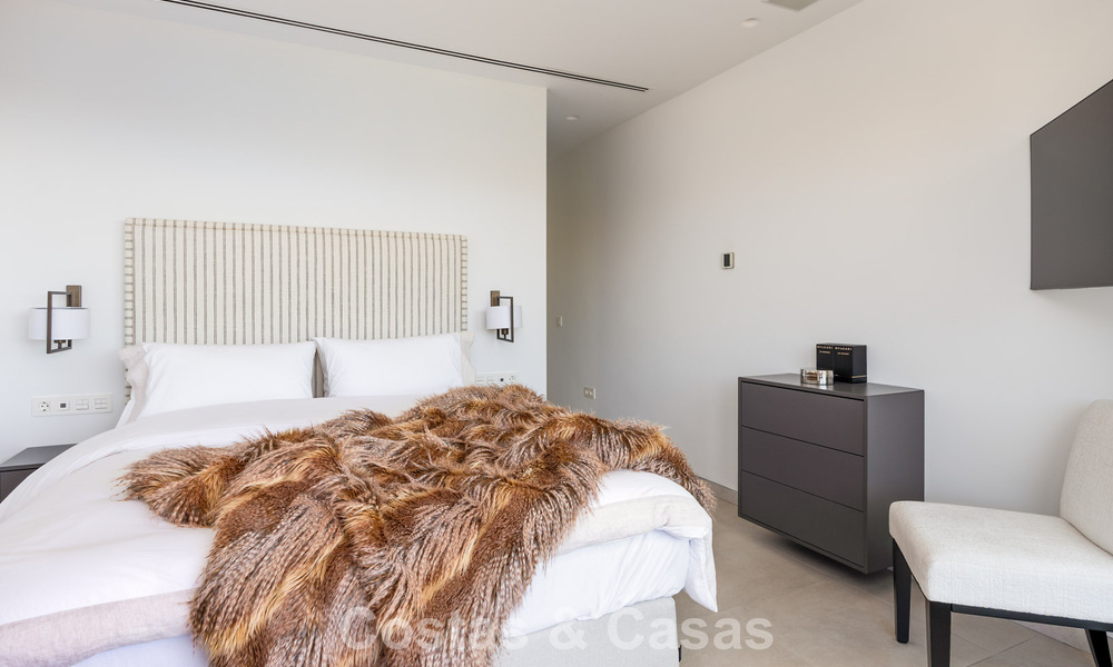 Villa de luxe haut de gamme en première ligne de golf à vendre dans la Vallée du Golf de Nueva Andalucía, Marbella 796716