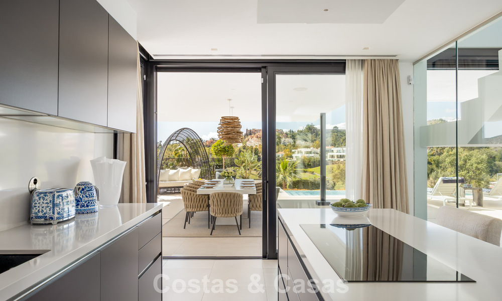 Villa de luxe haut de gamme en première ligne de golf à vendre dans la Vallée du Golf de Nueva Andalucía, Marbella 796718