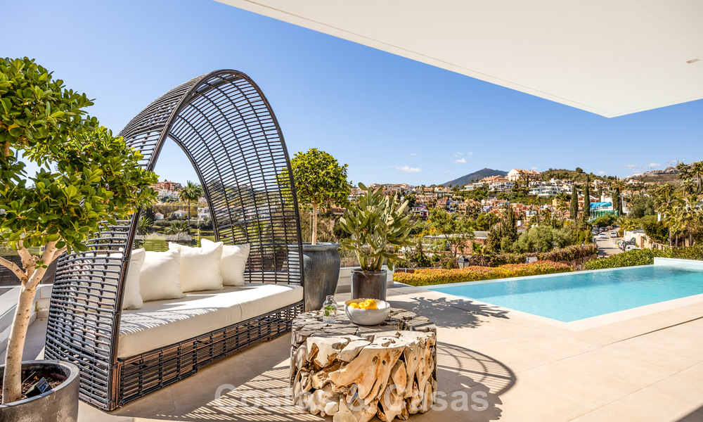 Villa de luxe haut de gamme en première ligne de golf à vendre dans la Vallée du Golf de Nueva Andalucía, Marbella 796722