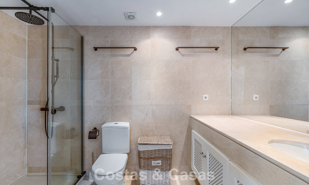 Penthouse duplex de luxe à vendre dans une résidence sécurisée dans la vallée du golf de Nueva Andalucía, Marbella 796730