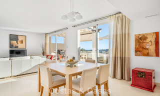 Penthouse duplex de luxe à vendre dans une résidence sécurisée dans la vallée du golf de Nueva Andalucía, Marbella 796742 