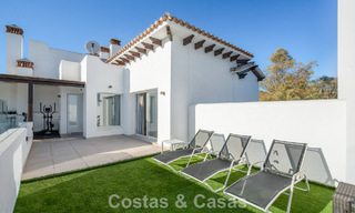 Penthouse duplex de luxe à vendre dans une résidence sécurisée dans la vallée du golf de Nueva Andalucía, Marbella 796747 