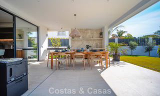 Villa de luxe exclusive et moderne à vendre à deux pas de la plage dans l’Est de Marbella 796881 